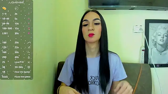 Mia thompson 19 online show from 12.25.24