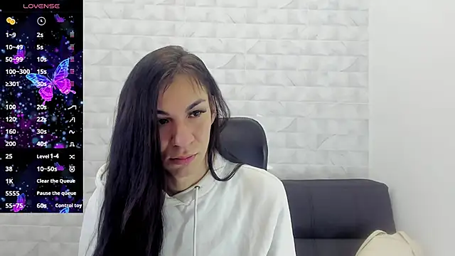 Mia thompson 19 online show from 02.08.25