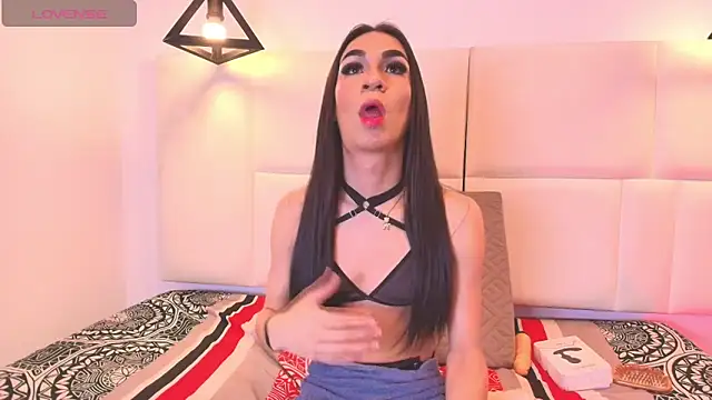 Mia thompson 19 online show from 03.18.25