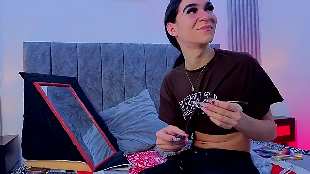 Mia thompson 19 online show from 09.23.25