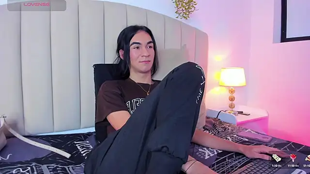 Mia thompson 19 online show from 10.02.25