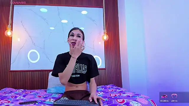 Mia thompson 19 online show from 03.12.26