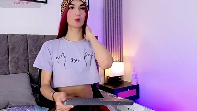 Mia thompson 19 online show from 04.22.26