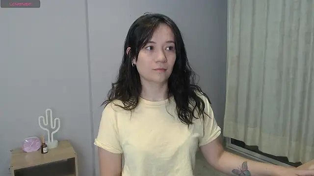 Snapshot of lanna_1878 chatting on 09.15.25 lanna 1878 online show from 09.15.25