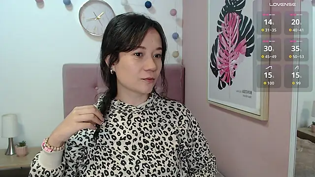 Snapshot of lanna_1878 chatting on 10.17.25 lanna 1878 online show from 10.17.25