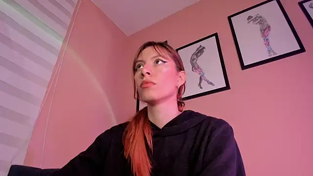 Snapshot of SensualJane2 chatting on 09.17.25 SensualJane2 online show from 09.17.25