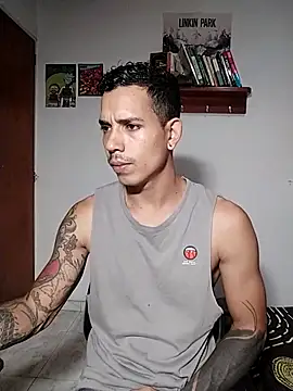 Snapshot of chero_95 chatting on 10.11.25 chero 95 online show from 10.11.25