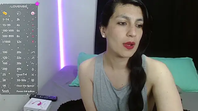 Snapshot of cristina_connor chatting on 12.18.24 cristina connor online show from 12.18.24