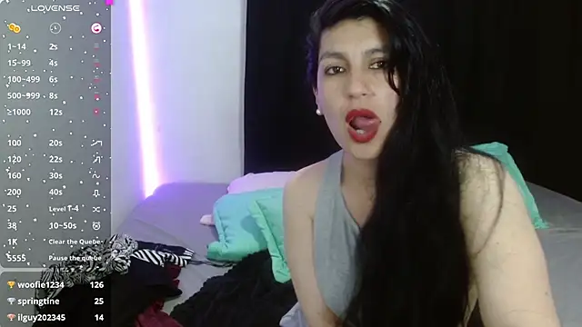 Snapshot of cristina_connor chatting on 12.19.24 cristina connor online show from 12.19.24