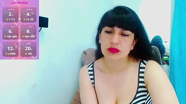 Snapshot of cristina_connor chatting on 09.10.25 cristina connor online show from 09.10.25