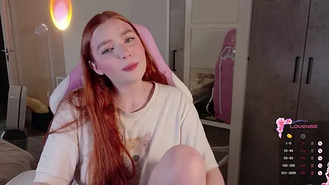 Snapshot of cinnabon_girls chatting on 02.19.26 cinnabon girls online show from 02.19.26