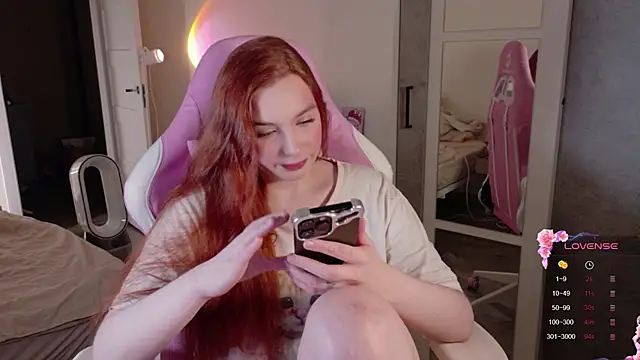 Snapshot of cinnabon_girls chatting on 02.20.26 cinnabon girls online show from 02.20.26