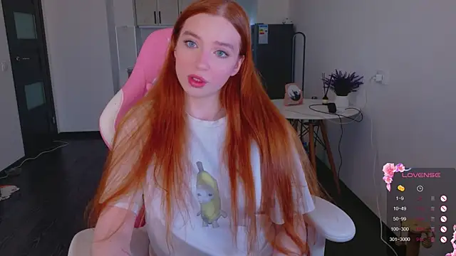 Snapshot of cinnabon_girls chatting on 04.16.26 cinnabon girls online show from 04.16.26