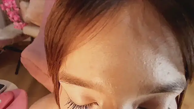 Snapshot of Amy-Skinny chatting on 12.14.25 Amy-Skinny online show from 12.14.25