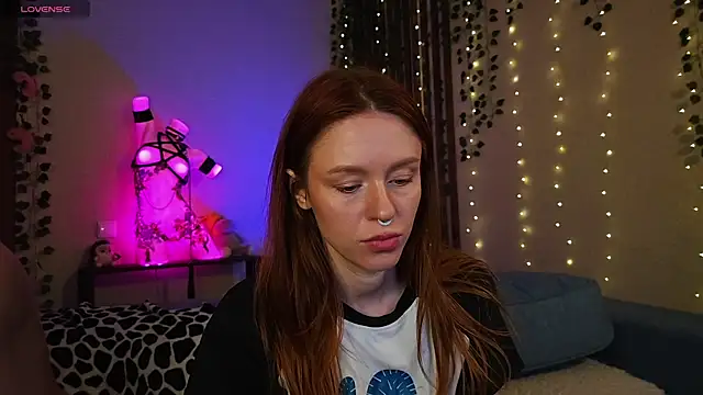  SweetFox  online show from 11.16.25