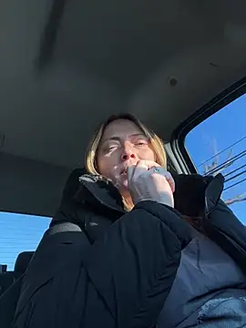 Snapshot of lezbean24 chatting on 01.18.26 lezbean24 online show from 01.18.26