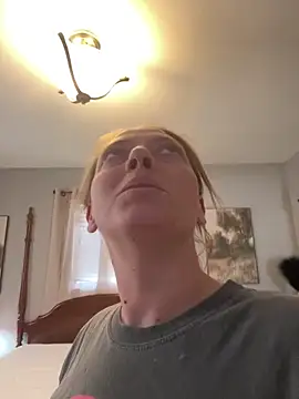 Snapshot of lezbean24 chatting on 01.31.26 lezbean24 online show from 01.31.26