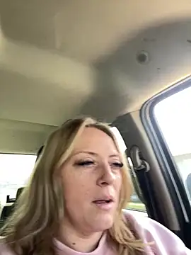 Snapshot of lezbean24 chatting on 03.06.26 lezbean24 online show from 03.06.26