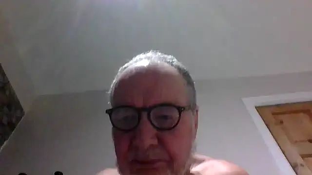 Snapshot of jimmybenido chatting on 12.23.24 jimmybenido online show from 12.23.24