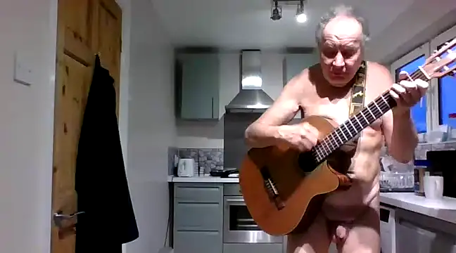 Snapshot of jimmybenido chatting on 02.01.25 jimmybenido online show from 02.01.25