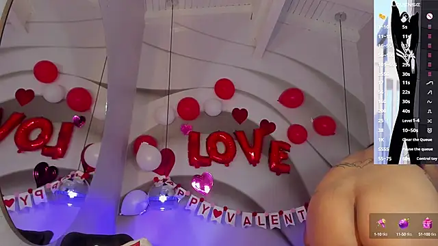 IamNayuta online show from 02.09.25