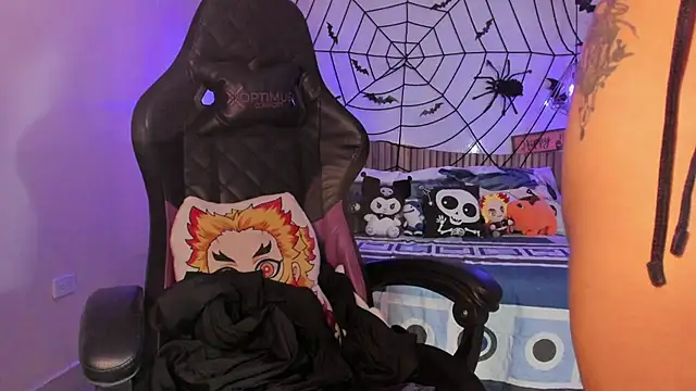 IamNayuta online show from 10.28.25