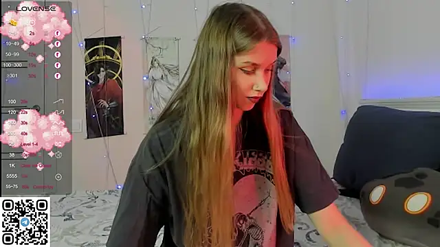 Snapshot of JorRoger chatting on 02.06.25 JorRoger online show from 02.06.25