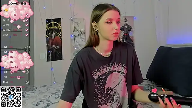 Snapshot of JorRoger chatting on 02.11.25 JorRoger online show from 02.11.25