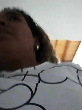 ELLA KELLY online show from 10.19.25