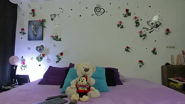 Snapshot of 1lovelygirls chatting on 12.16.24 1lovelygirls online show from 12.16.24