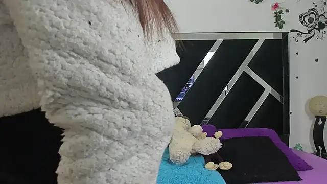 Snapshot of 1lovelygirls chatting on 01.24.25 1lovelygirls online show from 01.24.25