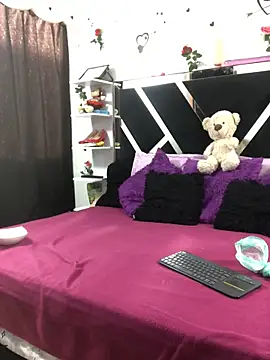 Snapshot of 1lovelygirls chatting on 09.26.25 1lovelygirls online show from 09.26.25