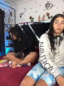 1lovelygirls online show from 11.26.25