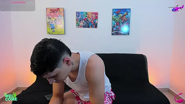 Snapshot of jonathanjoestar_ chatting on 09.19.25 jonathanjoestar  online show from 09.19.25