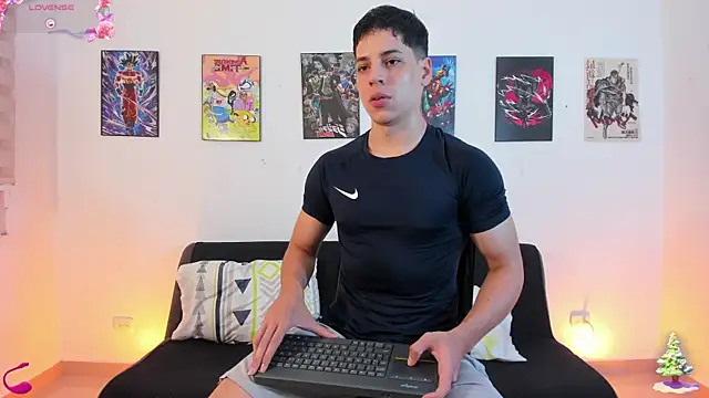 Snapshot of jonathanjoestar_ chatting on 12.19.25 jonathanjoestar online show from 12.19.25