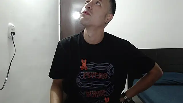 Snapshot of dimitriquiet05 chatting on 01.05.25 dimitriquiet05 online show from 01.05.25