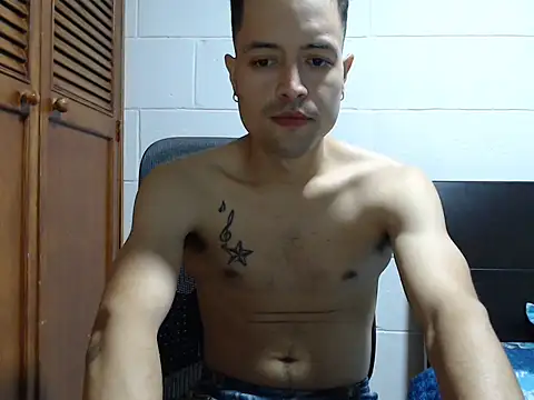 Snapshot of dimitriquiet05 chatting on 02.08.26 dimitriquiet05 online show from 02.08.26