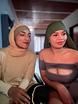 lalilamassu1 online show from 09.25.25