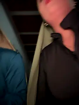 lalilamassu1 online show from 09.27.25