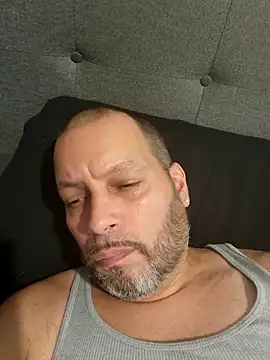 Snapshot of Just2much chatting on 09.22.25 Just2much online show from 09.22.25