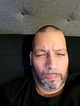 Snapshot of Just2much chatting on 10.13.25 Just2much online show from 10.13.25