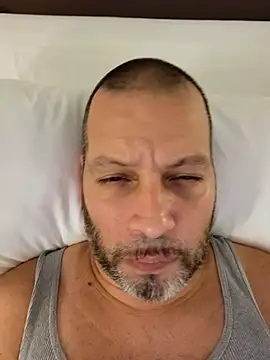 Snapshot of Just2much chatting on 11.20.25 Just2much online show from 11.20.25