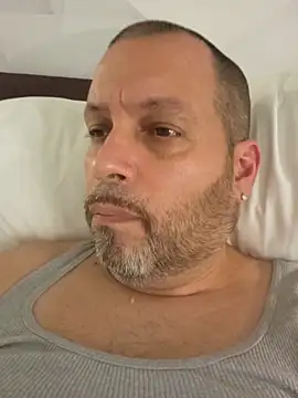 Snapshot of Just2much chatting on 03.19.26 Just2much online show from 03.19.26