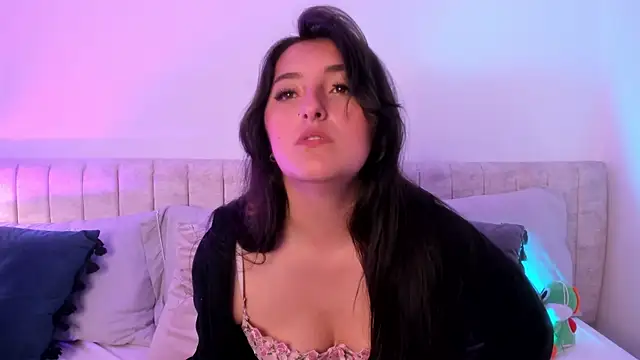 Snapshot of Kathia_Morelli chatting on 02.08.25 Kathia Morelli online show from 02.08.25