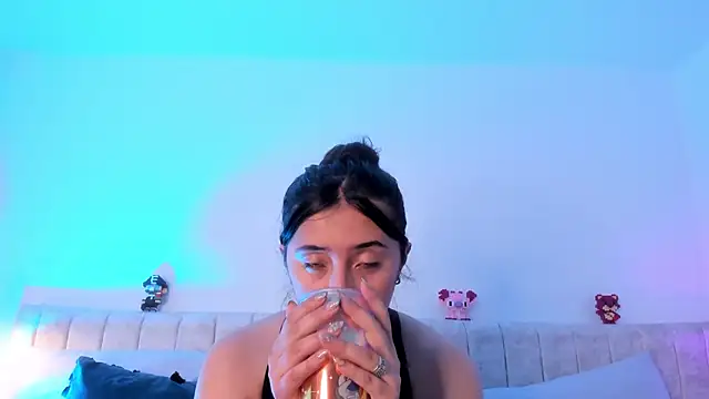 Snapshot of Kathia_Morelli chatting on 02.20.25 Kathia Morelli online show from 02.20.25