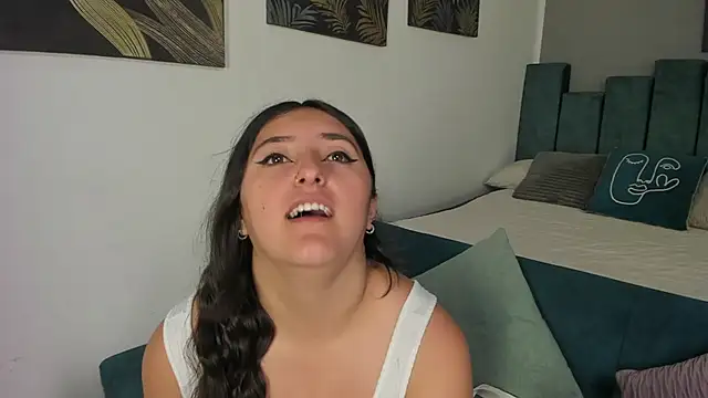 Snapshot of Kathia_Morelli chatting on 10.21.25 Kathia Morelli online show from 10.21.25