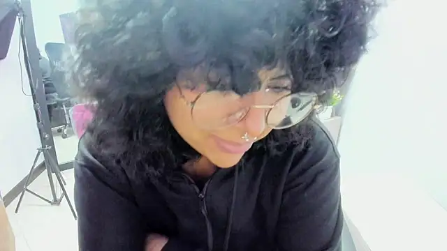 kuromi69 online show from 12.17.25