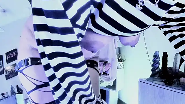 kuromi69 online show from 02.21.26