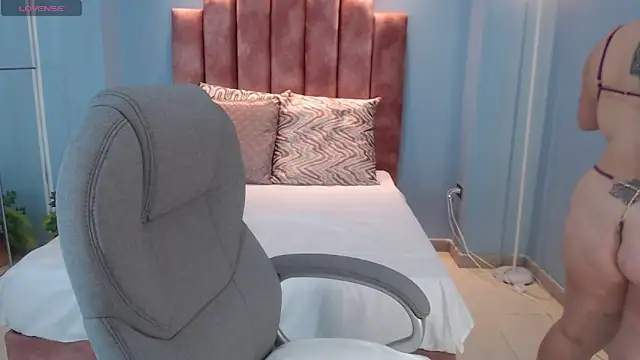 Snapshot of Violetta_rainbow chatting on 11.20.25 Violetta rainbow online show from 11.20.25