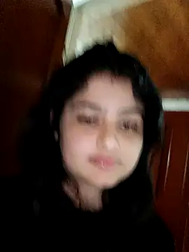 Stephania 18 online show from 02.25.25